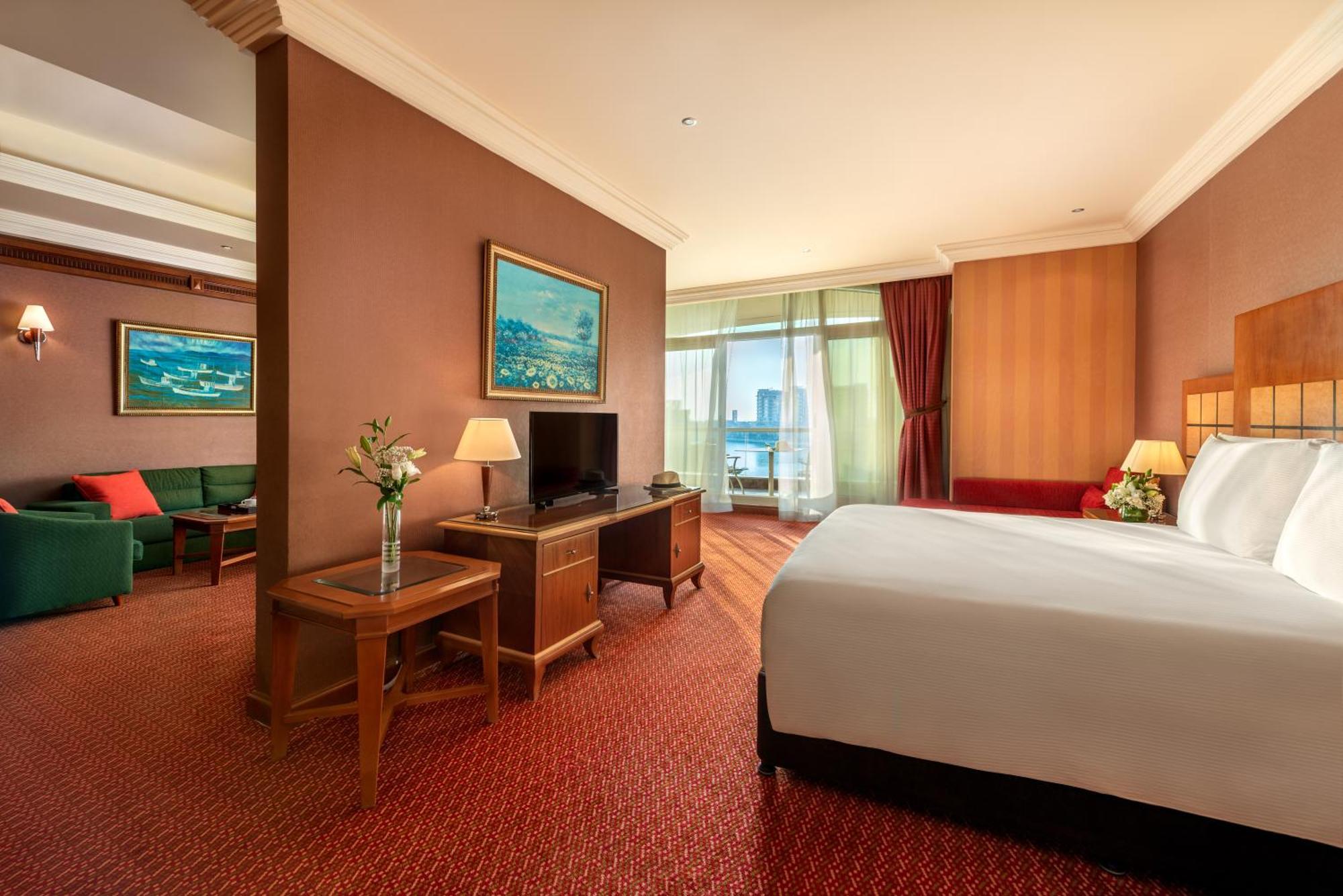Al Raha Beach Resort & Spa Abu Dhabi Exterior photo